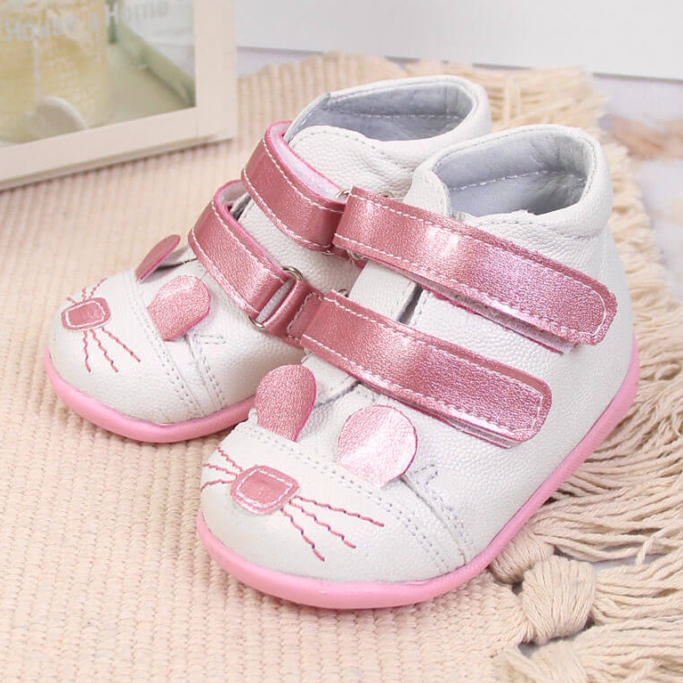 Zapatos blancos con velcros para niña Kornecki 6774 rosado 2