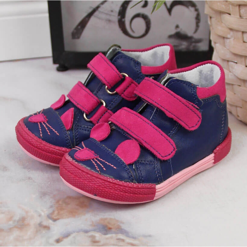 Zapatos niña con velcro azul marino Kornecki 6776 2