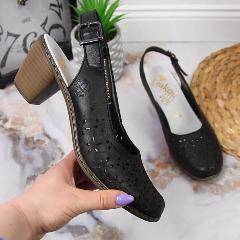 Sandalias mujer Rieker piel negra caladas 40981-00 negro 2