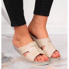 Babuchas mujer cuña beige Vinceza 5