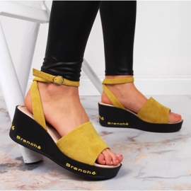 Sandalias de mujer Vinceza amarillas con tacón de cuña amarillo 5