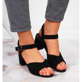 Sandalias de mujer en el post negro Vinceza ante 5