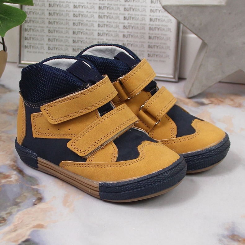 Zapatos niño con velcro camel Kornecki 6785 marrón negro 2