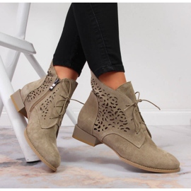 Botines piel serraje calados beige Juma 4
