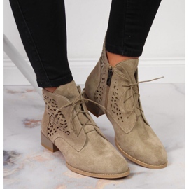 Botines piel serraje calados beige Juma 5