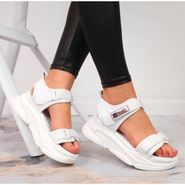 News Sandalias blancas de mujer en la plataforma deportiva NOVEDADES blanco 4