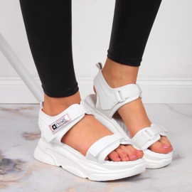 News Sandalias blancas de mujer en la plataforma deportiva NOVEDADES blanco 6