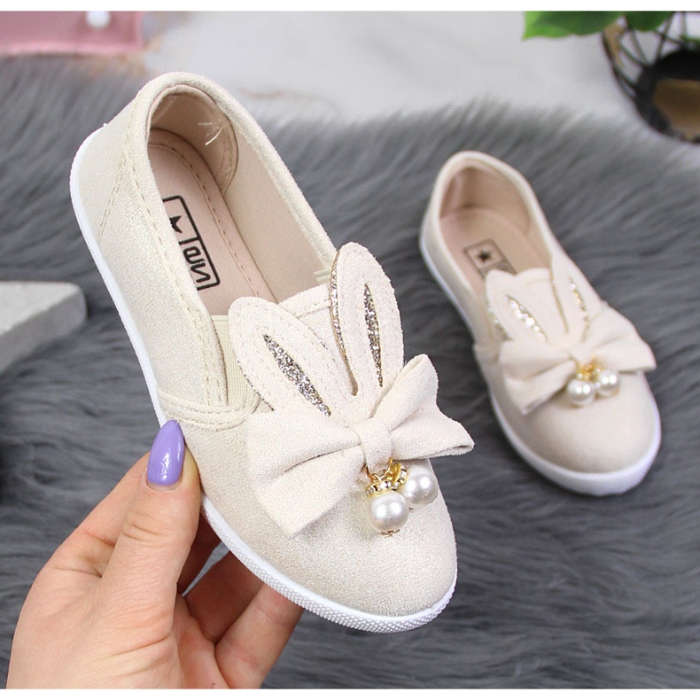 News Deportivas de niña beige con orejas NOVEDAD 1