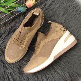 Zapatos brogue de mujer con cuña, sin cordones, beige Artiker 3
