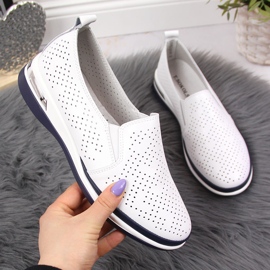 Zapatos sin cordones de mujer en piel calada, blanco T.Sokolski 3