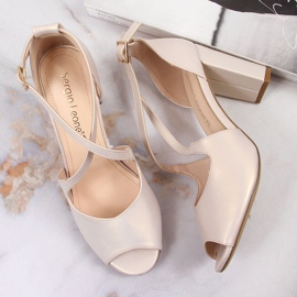 Sandalias de mujer en un poste de Sergio Leone beige perlado 4