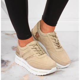 Zapatos de cuero de mujer en la plataforma Filippo beige. 6