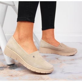 Zapatos cómodos de mujer en piel beige Filippo 7