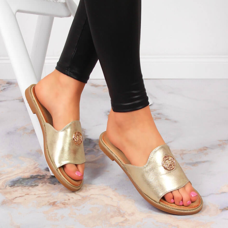 Babuchas de mujer doradas con decoración Filippo dorado 1