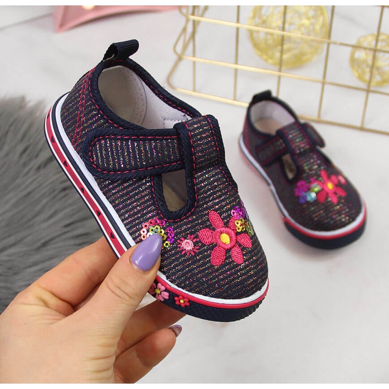 Zapatillas atletico azul marino para niña 1