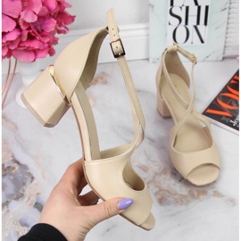 Sandalias mujer piel beige con tacón alto Juma 4