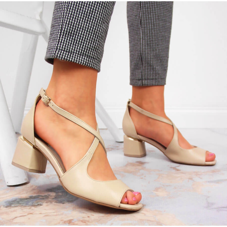 Sandalias mujer piel beige con tacón alto Juma 2
