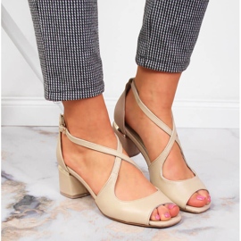 Sandalias mujer piel beige con tacón alto Juma 3