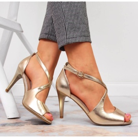 Sandalias de mujer con tacón alto dorado Sergio Leone 1