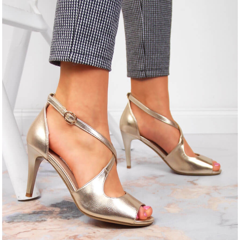 Sandalias de mujer con tacón alto dorado Sergio Leone 2