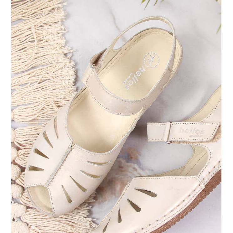 Sandalias de mujer en piel con cuña dorada Helios 4009 dorado 2