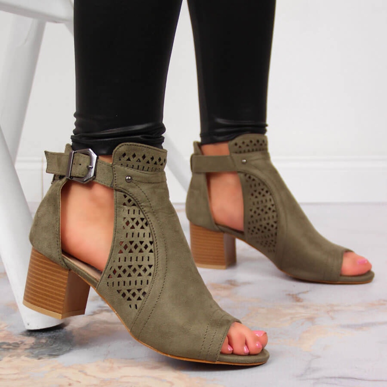 Sandalias de mujer con calado caqui T.Sokolski verde 2