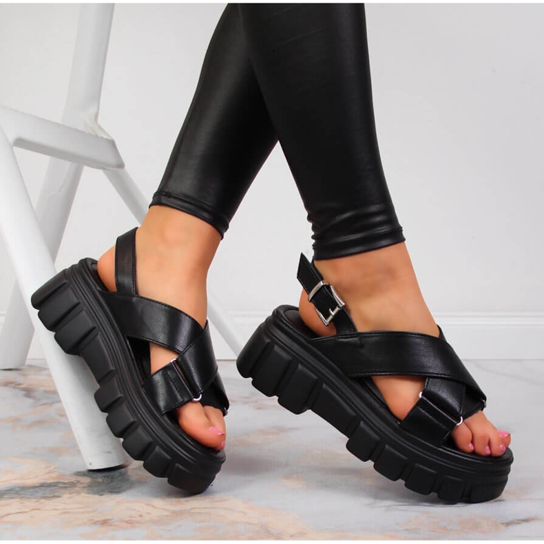 Sandalias de mujer en la plataforma Jezzi negra negro 1