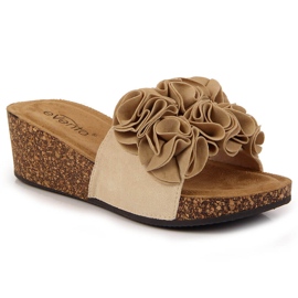 Zapatillas casa mujer cuña beige con flores eVento 4