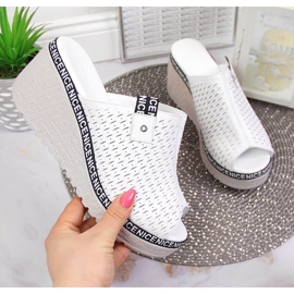 Babucha mujer en piel con cuña blanca Artiker blanco 2