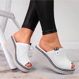 Babucha mujer en piel con cuña blanca Artiker blanco 5