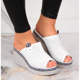 Babucha mujer en piel con cuña blanca Artiker blanco 7