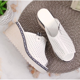 Babucha mujer en piel con cuña blanca Artiker blanco 4