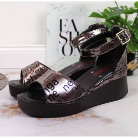 Sandalias mujer de piel con cuña Artiker metalizada plata gris 2