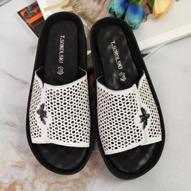 Babucha mujer piel calada blanca T.Sokolski 4