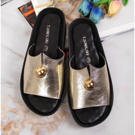 Babucha mujer de piel con adorno dorado T.Sokolski 5