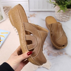 Babucha cuña piel beige Łukbut 650 1 Babucha cuña piel beige Łukbut 650 1