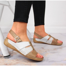 Cómodas sandalias de cuero blanco y beige Łukbut 1102 5