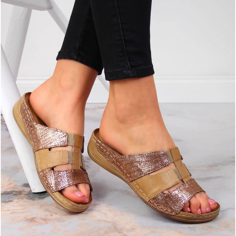 Babuchas cuero beige y elastico dorado Łukbut 1103 1 Babuchas cuero beige y elastico dorado Łukbut 1103 1