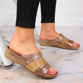 Babuchas cuero beige y elastico dorado Łukbut 1103 5