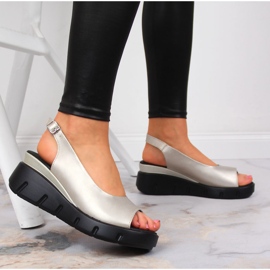 Sandalias mujer de piel con cuña dorada Filippo dorado 6