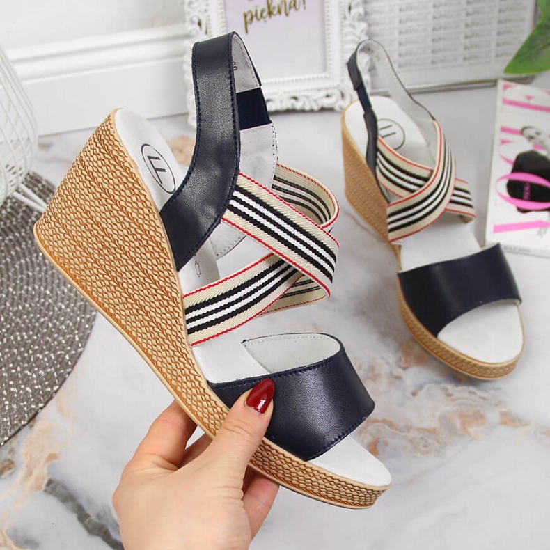 Sandalias mujer de piel con cuña azul marino Filippo 1