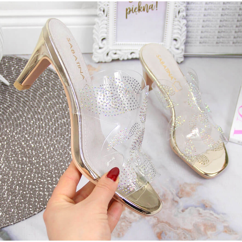 Babucha mujer transparente con circonitas doradas Sabatina incoloro 1 Babucha mujer transparente con circonitas doradas Sabatina incoloro 1