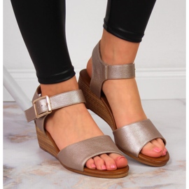 Sandalias de mujer Sergio Leone beige con cuña 6