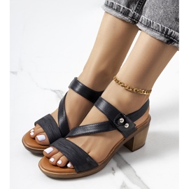 Sandalias negras en el puesto de Ewert negro 2