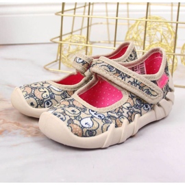 Bailarina con velcro beige Jr. Befado 2