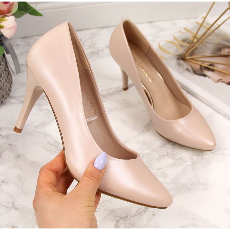 Bombas en una perla beige W Sergio Leone 1