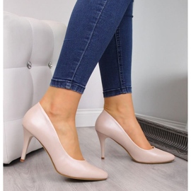 Bombas en una perla beige W Sergio Leone 2