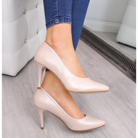 Bombas en una perla beige W Sergio Leone 3
