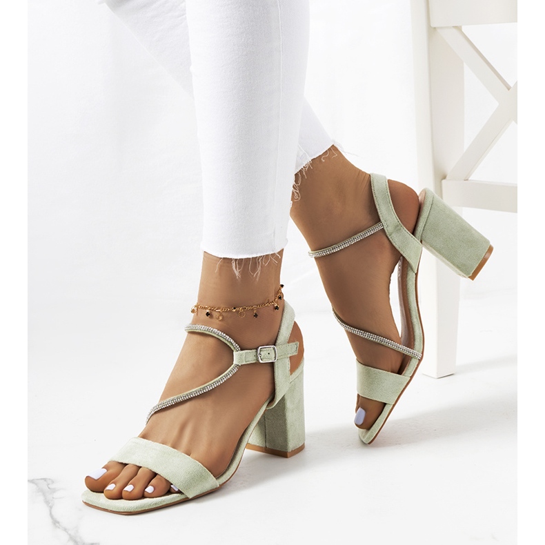 Sandalias Roseby verdes con punta cuadrada 1