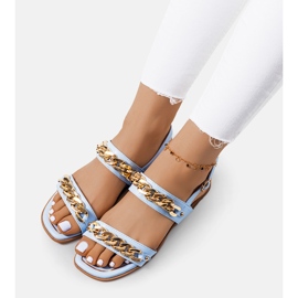 Sandalias azules con cadenas de Withers. 1 Sandalias azules con cadenas de Withers. 1
